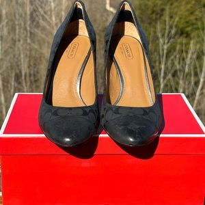 COACH HIGH HEELS SZ 10